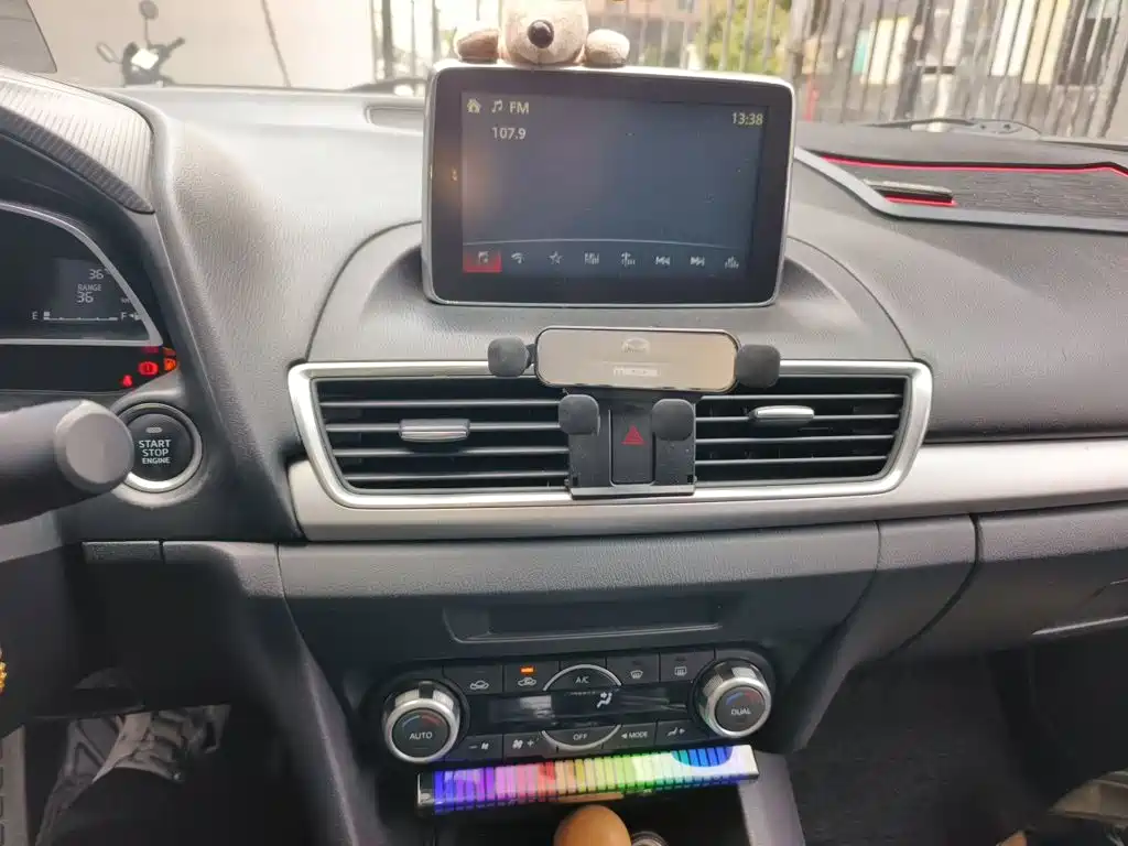 Mazda 3 Angkesela 2015