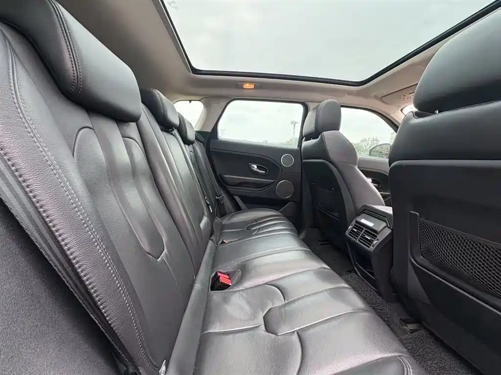 Land Rover Evoque 2015 — фото 9