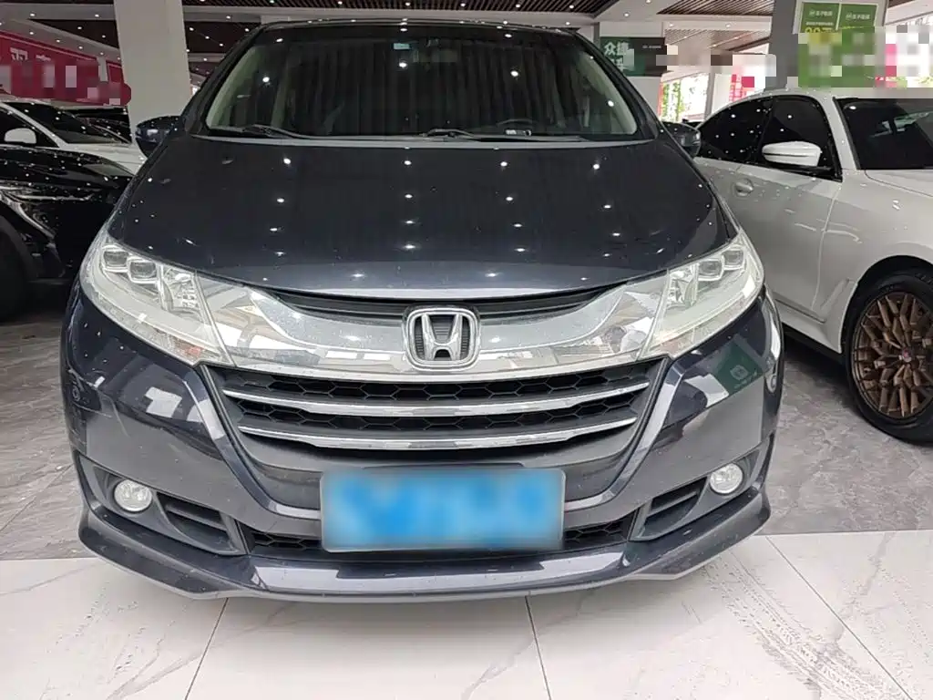 Honda Odyssey 2016 — фото 3