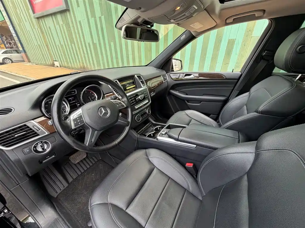 Mercedes-Benz M-Class 2012 — фото 3