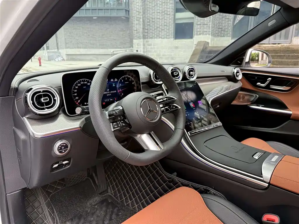 Mercedes-Benz C-Class 2026 — фото 15