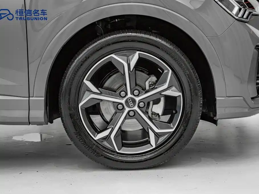 Audi Q3 Sportback 2024 — фото 11