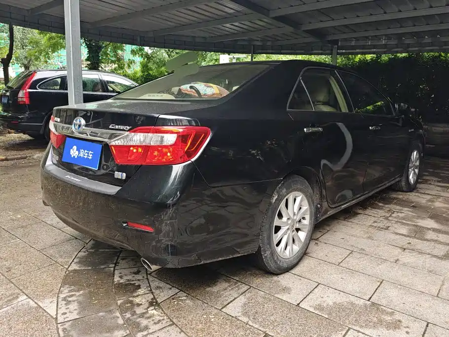 Toyota Camry 2015 — фото 3