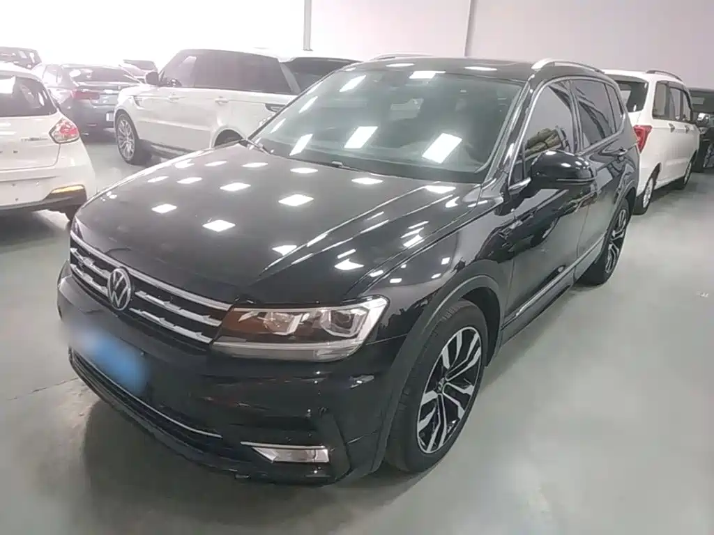 Volkswagen Tiguan L 2020 — фото 2