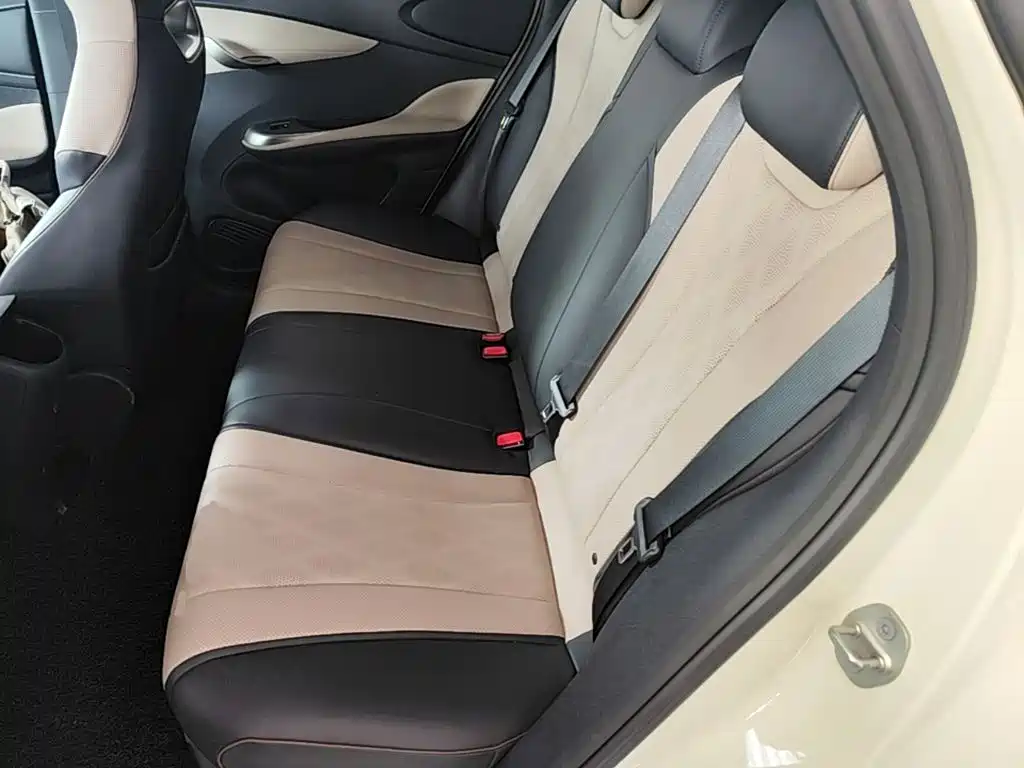 BYD Dolphin 2023 — фото 17