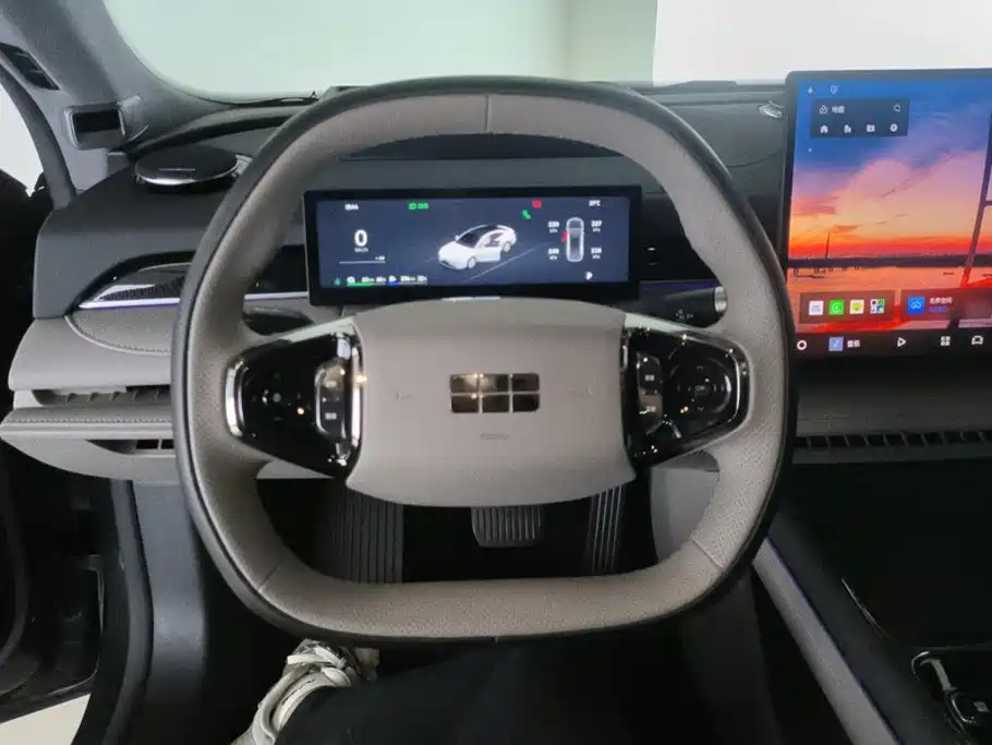 Geely Galaxy Starshine 8 2025 — фото 15