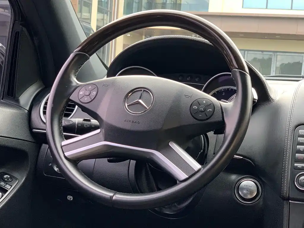 Mercedes-Benz GL-Class 2012 — фото 19