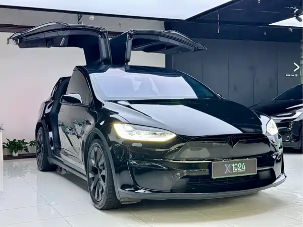 Tesla Model X 2023