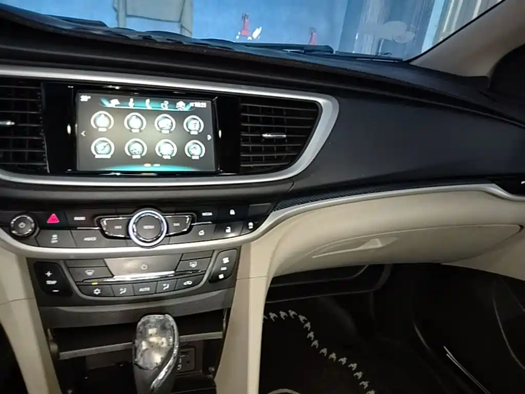 Buick Excelle 2019 — фото 10