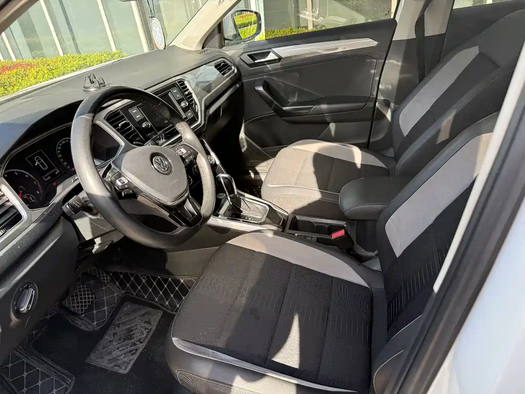 Volkswagen T-Roc 2020 — фото 4