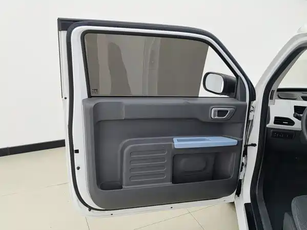 Geely Galaxy Panda 2023