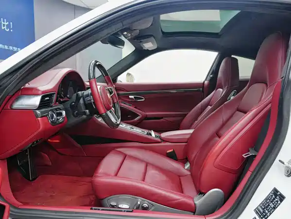 Porsche 911 2019