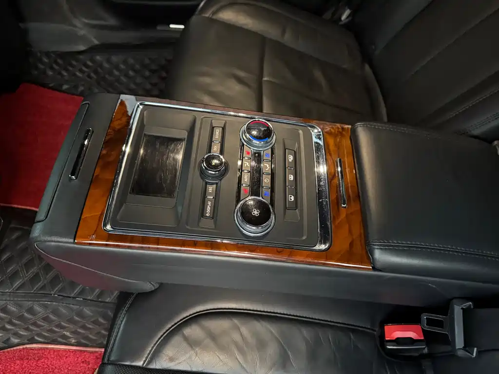 Lincoln Continental 2018 — фото 12