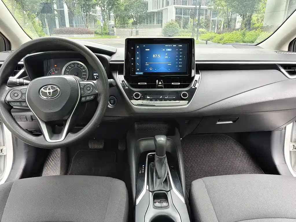 Toyota Corolla 2020 — фото 11