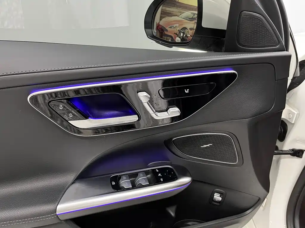 Mercedes-Benz C-Class 2023 — фото 6