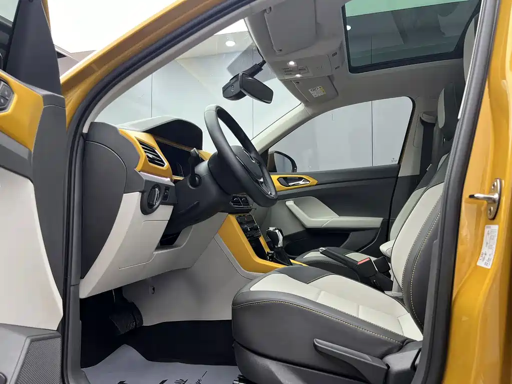 Volkswagen T-Cross 2023