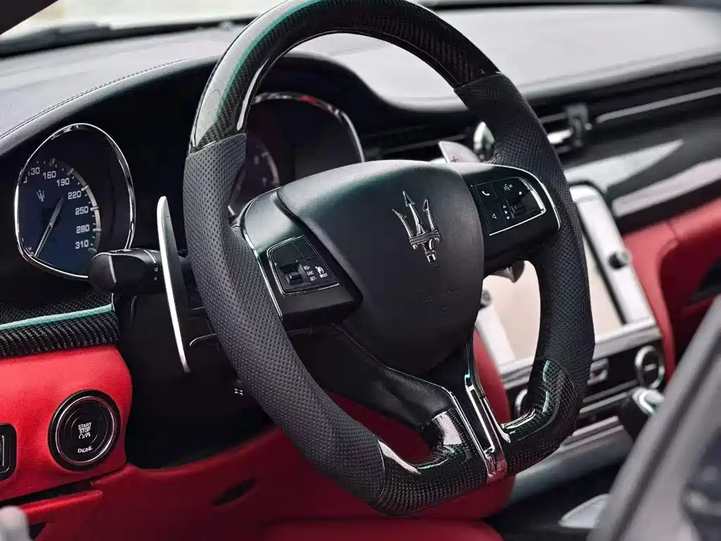 Maserati Quattroporte 2017 — фото 6
