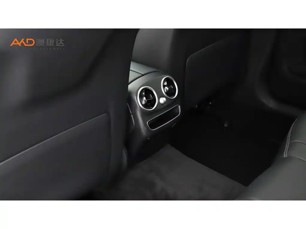 Mercedes-Benz C-Class 2019 — фото 9