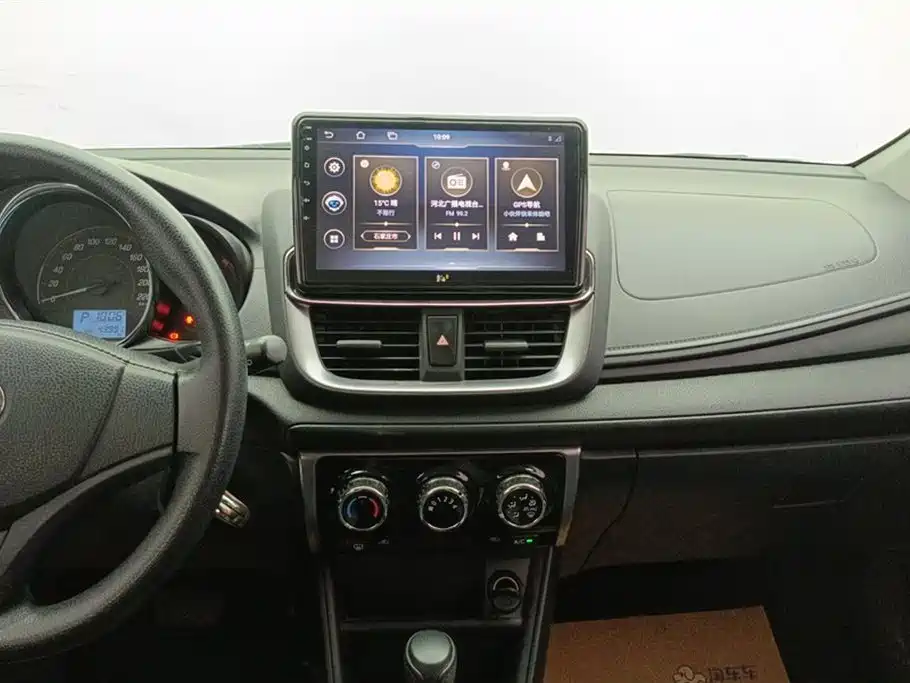 Toyota Yaris L 2020 — фото 13