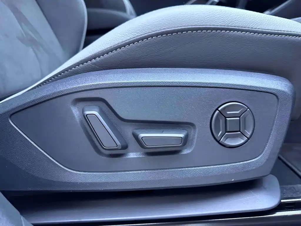 Audi Q3 2023 — фото 15