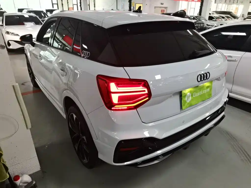 Audi Q2L 2024
