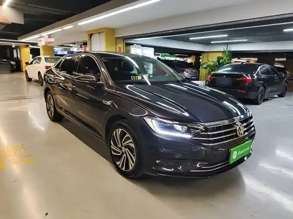 Volkswagen Sagitar 2022