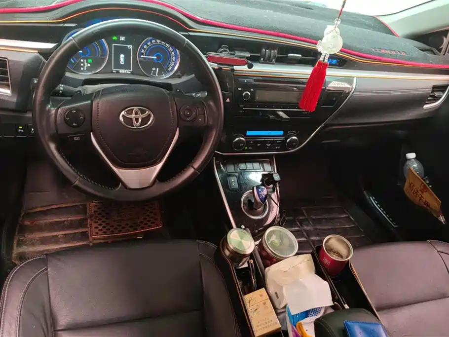 Toyota Corolla 2016 — фото 12