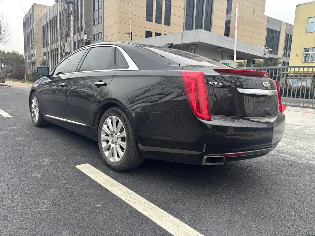 Cadillac XTS 2017 — фото 7