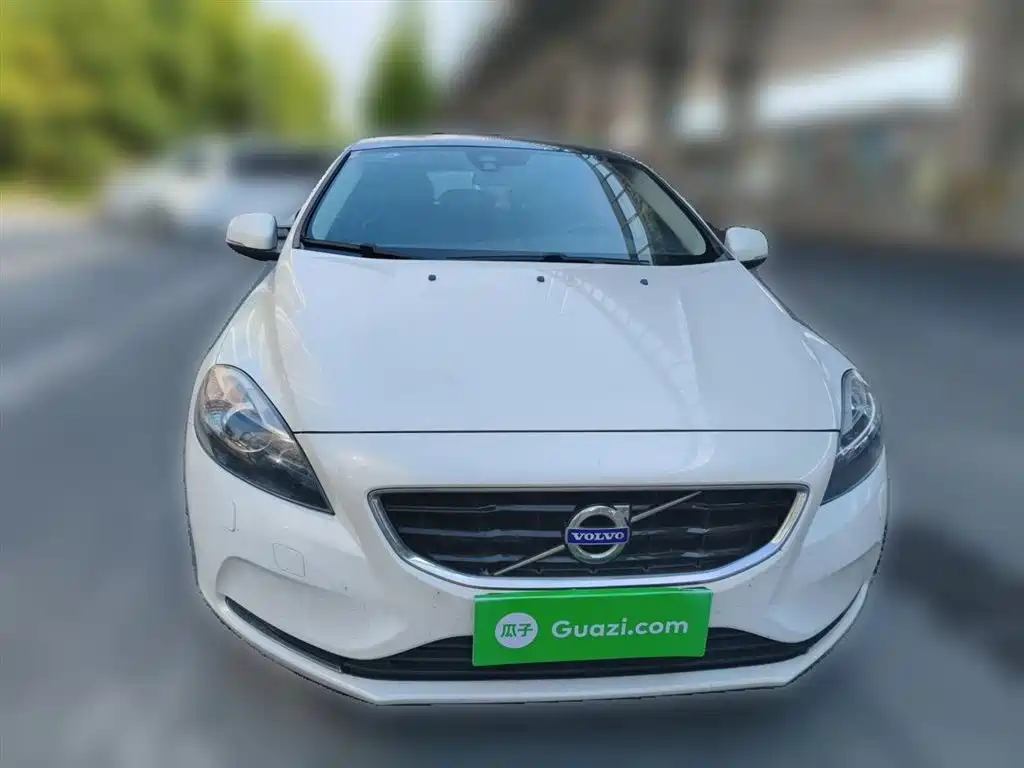 Volvo V40 2016 — фото 2