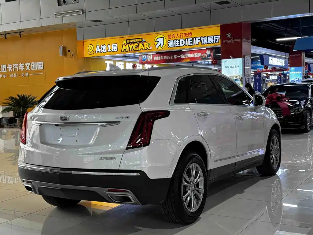 Cadillac XT5 2022 — фото 12