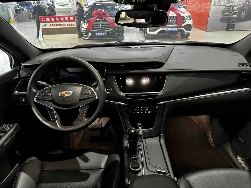 Cadillac XT5 2022 — фото 13
