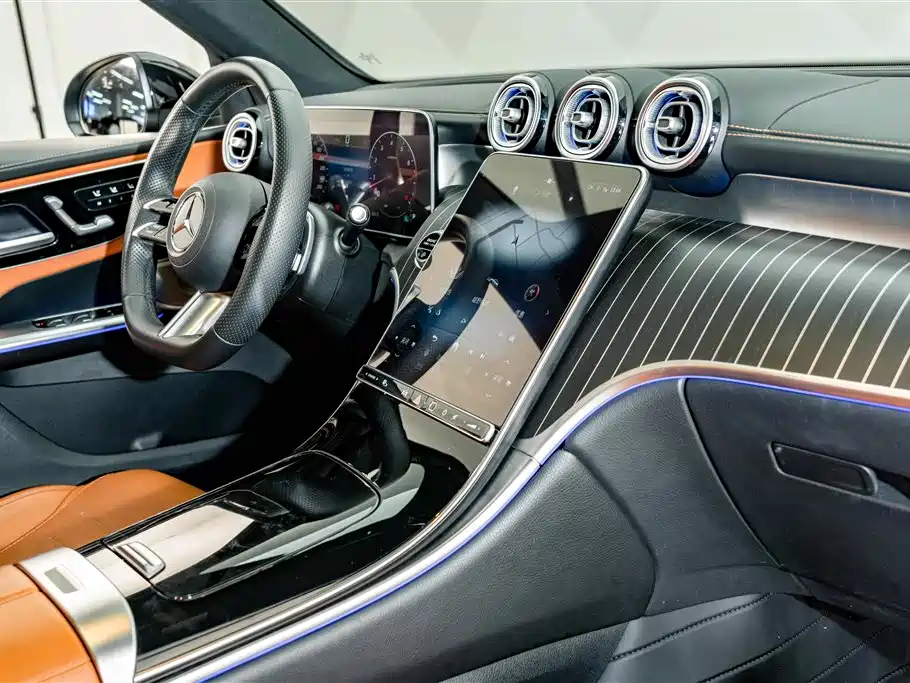 Mercedes-Benz GLC 2023 — фото 17