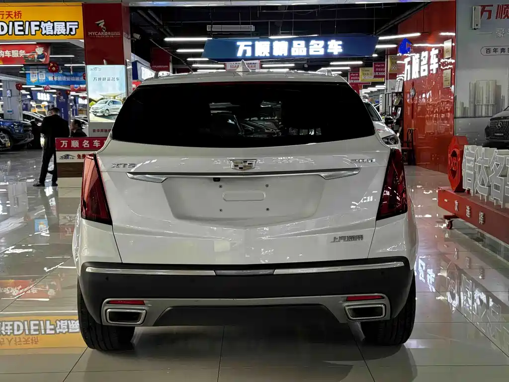 Cadillac XT5 2022 — фото 11