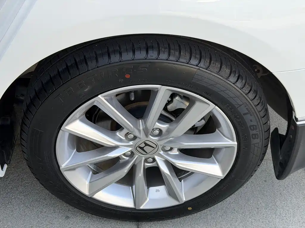 Honda Accord 2022 — фото 16