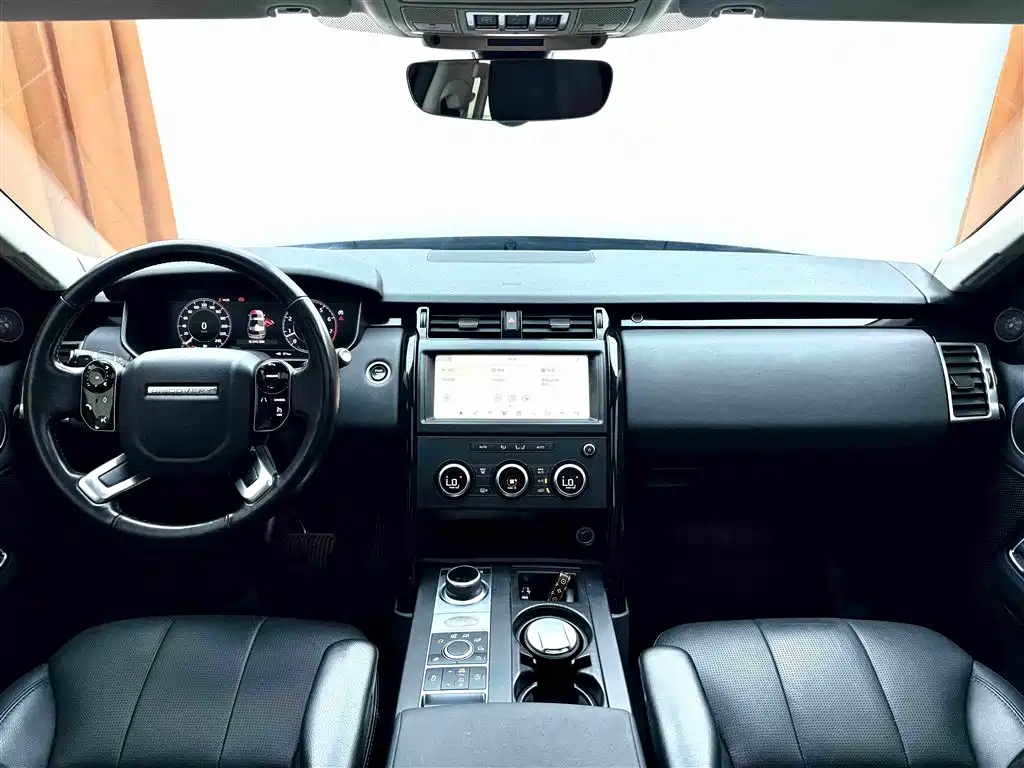 Land Rover Discovery 2020 — фото 9