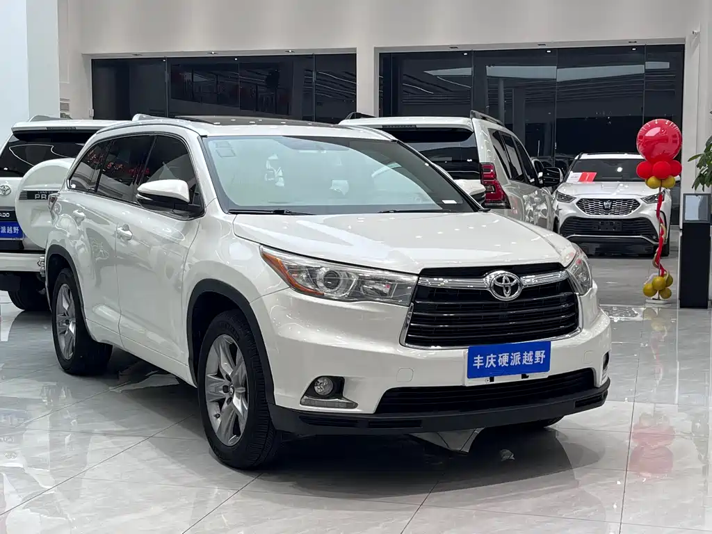 Toyota Highlander 2017 — фото 3