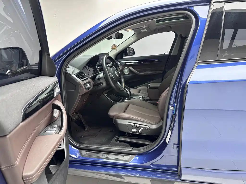 BMW X2 2022 — фото 10
