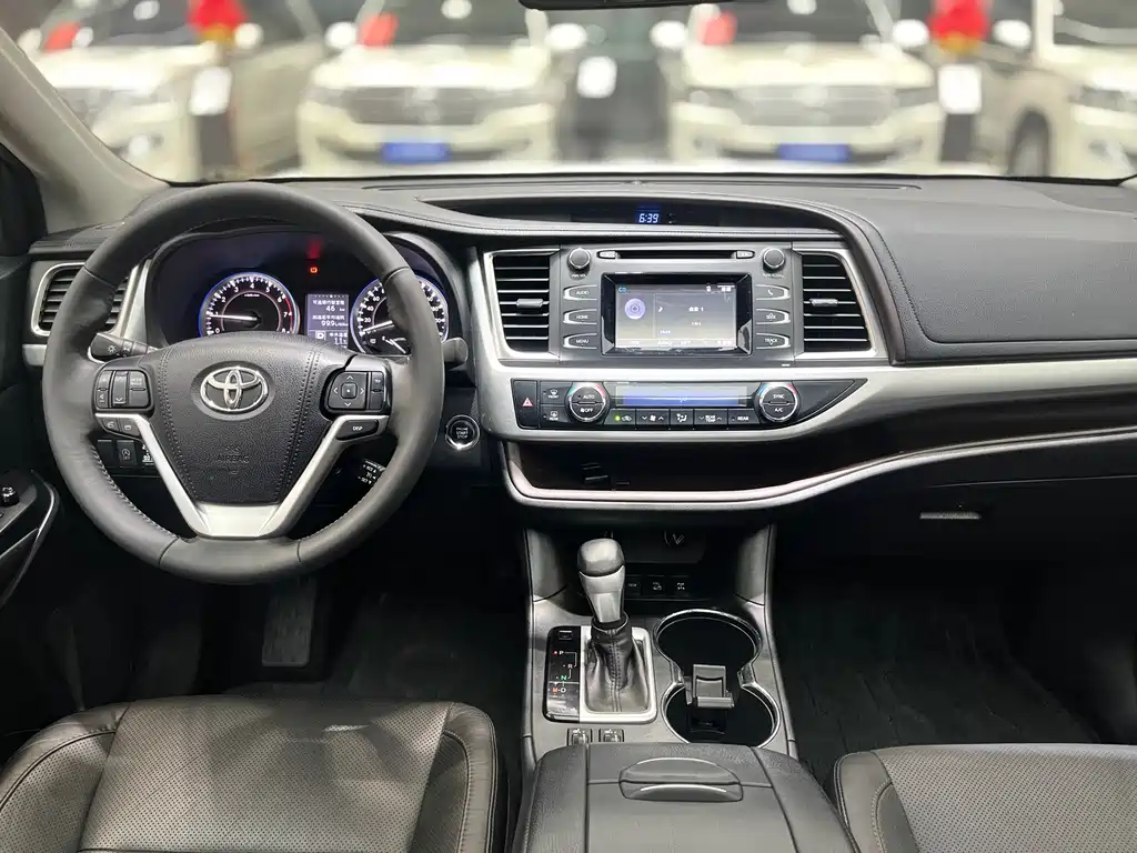 Toyota Highlander 2017 — фото 8