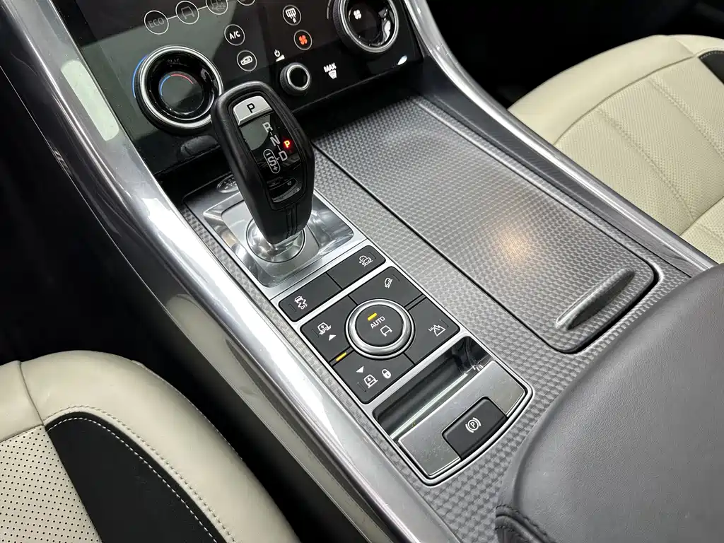 Land Rover Range Rover Sport 2023 — фото 9