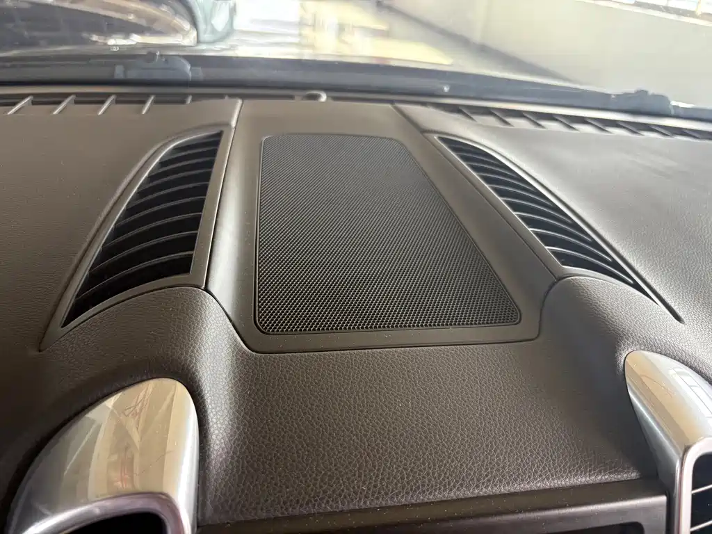 Porsche Cayenne 2015 — фото 19