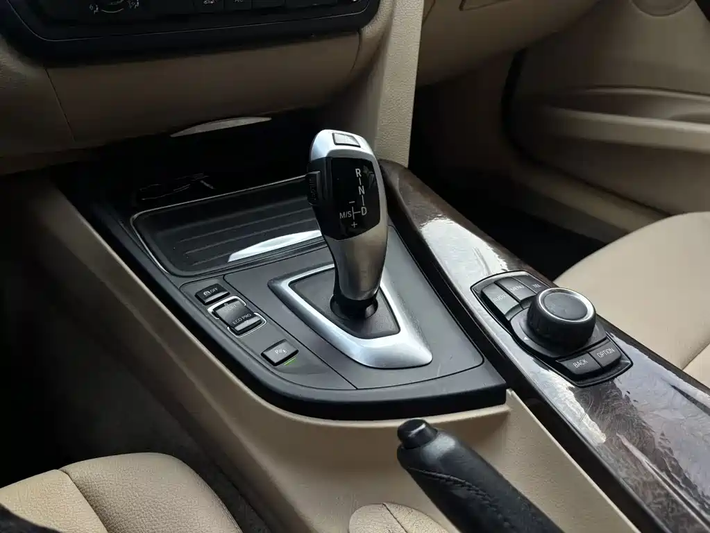BMW 3 Series 2013 — фото 18