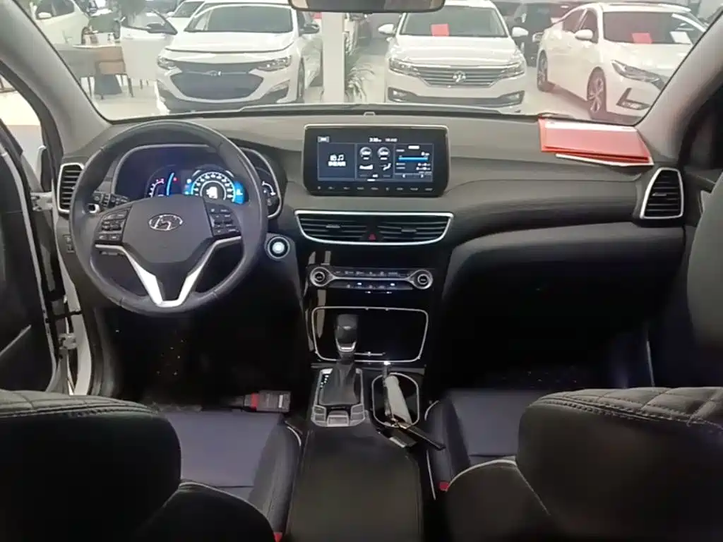 Hyundai Tucson 2020 — фото 10