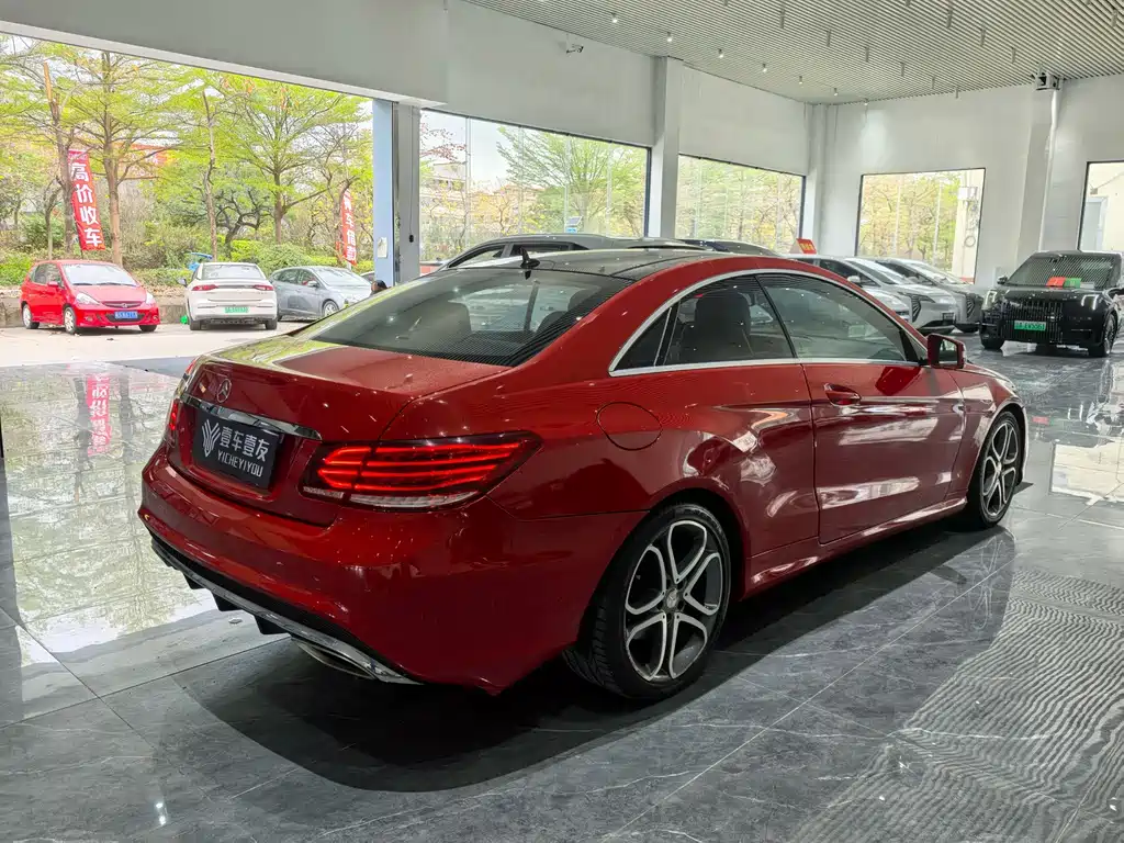 Mercedes-Benz E-Class 2016 — фото 32