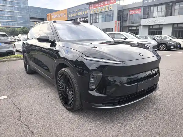 NIO ES8 2023