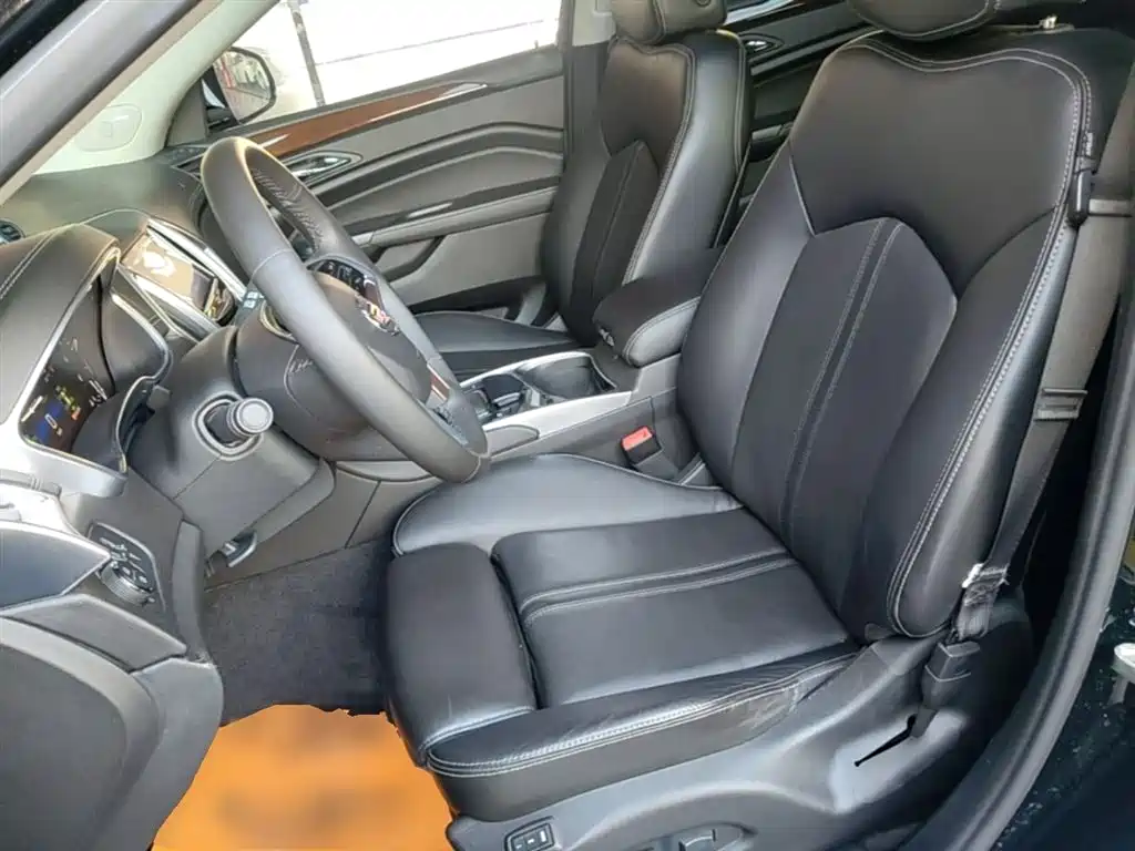 Cadillac SRX 2015 — фото 15