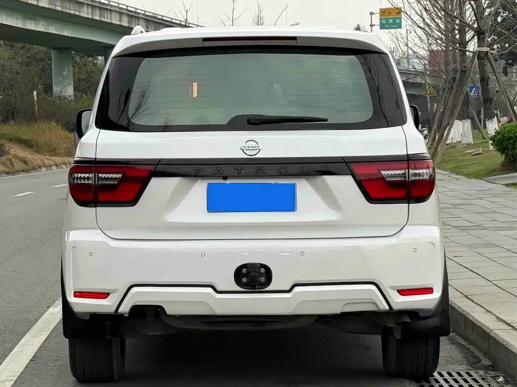 Nissan Patrol 2020 — фото 18
