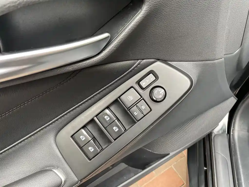 Toyota Avalon 2023 — фото 16