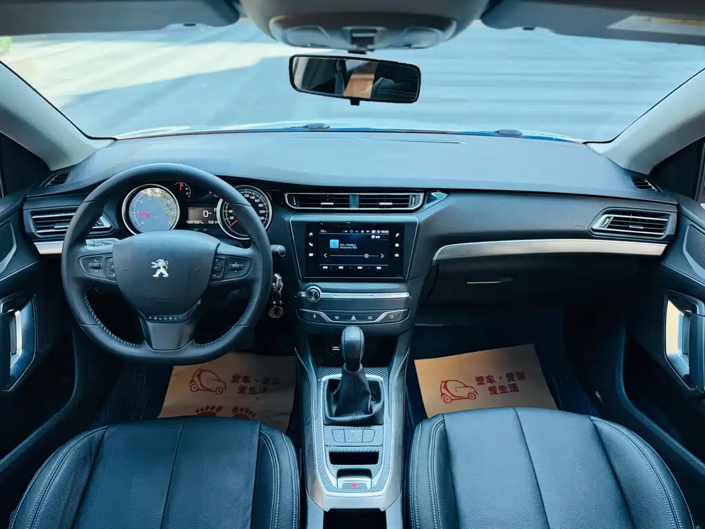 Peugeot 408 2018 — фото 10