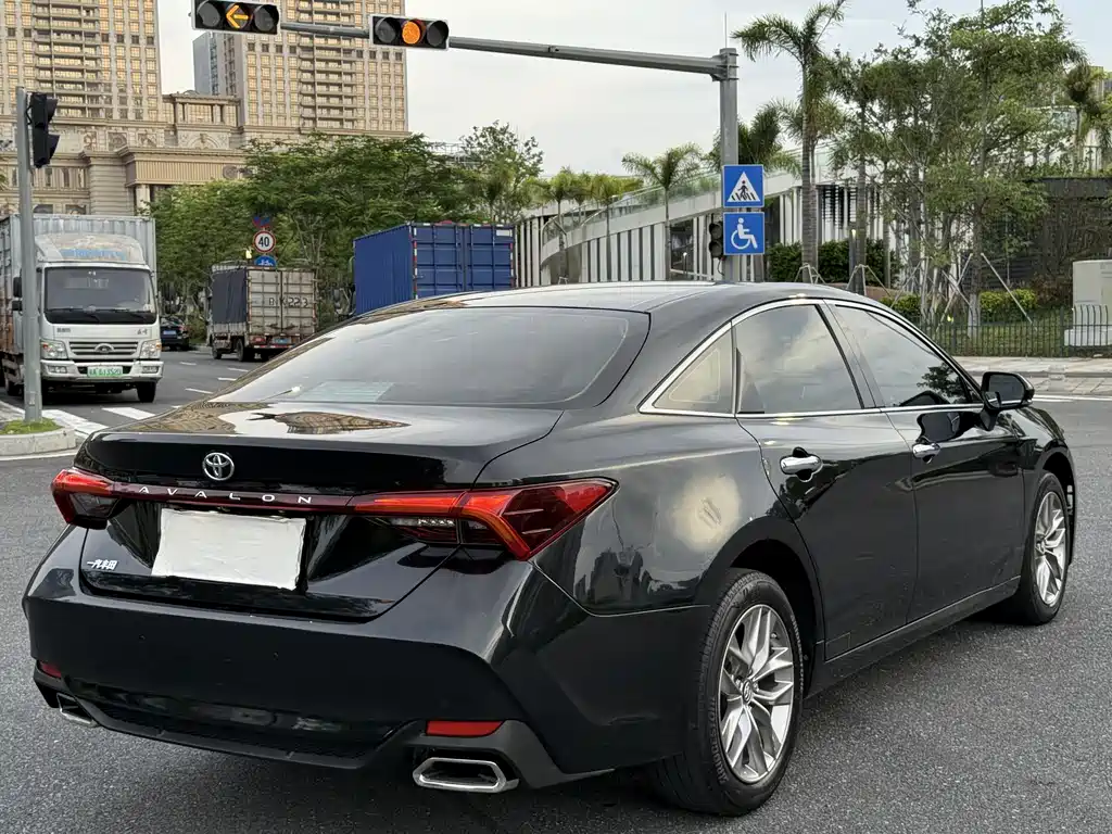 Toyota Avalon 2020 — фото 11