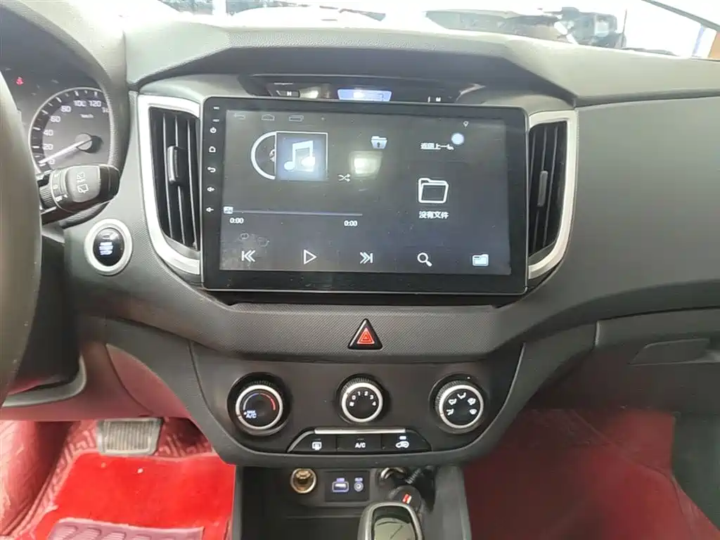Hyundai ix25 2017 — фото 13
